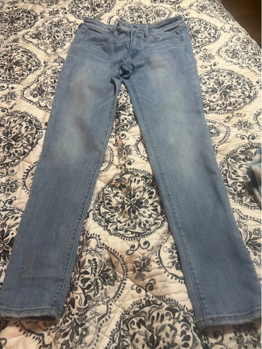 American Eagle Super Stretch Light Wash Jeans Size 8